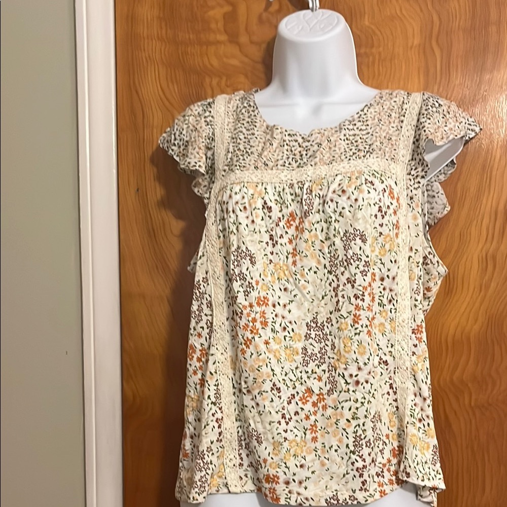 Floral Lace Trim Top